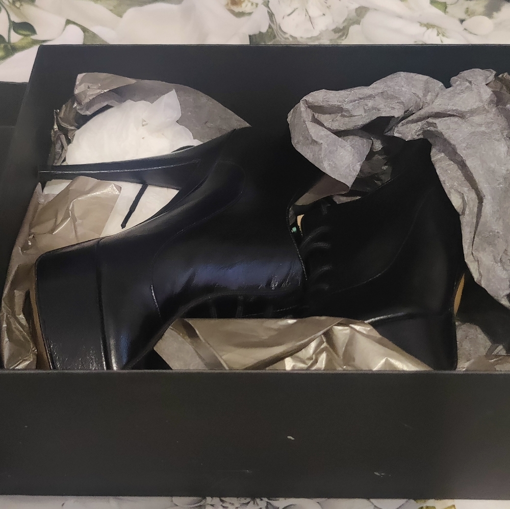 Pura Lopez Black heels 6